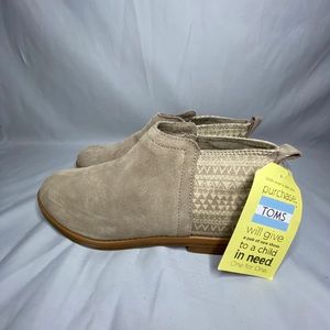 NWT Toms Youth Deia Booties